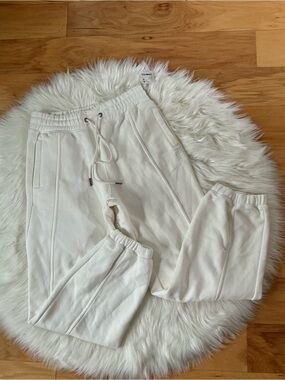 NWT FP Movement Sprint to the Finish Fleece Lined Sweatpants Ivory Size Small